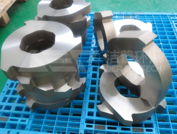 <a href=http://m.hro171.com/product/51.html target=_blank class=infotextkey>雙軸破碎機(jī)</a>設(shè)備刀片