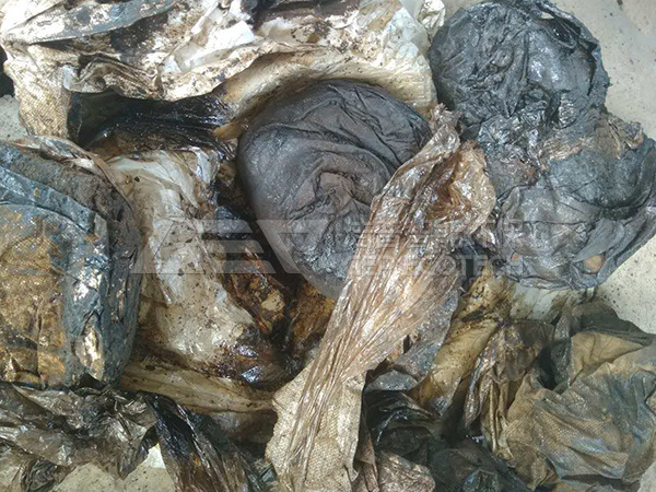 油泥垃圾破碎處理需要那種設(shè)備？