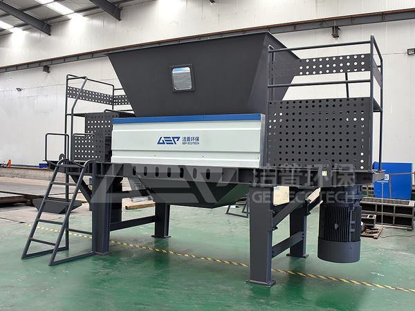 河南撕碎機(jī)最好的廠家報(bào)價(jià)多少錢(qián)？